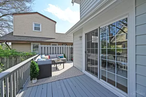Exterior - 4147 Maple Dr, Cincinnati, OH 45209 photo 6 of 16