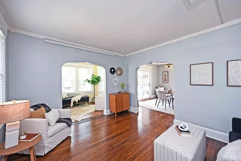 Living - 4147 Maple Dr, Cincinnati, OH 45209 photo 3 of 3