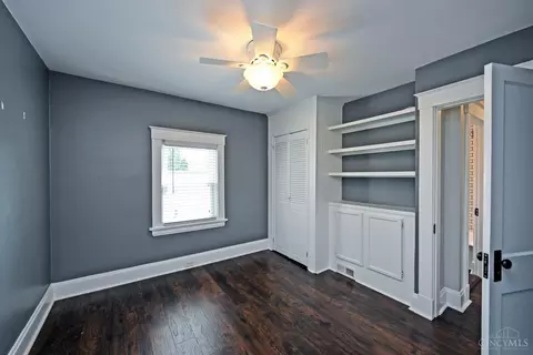 Bedroom - 4147 Maple Dr, Cincinnati, OH 45209 photo 5 of 6