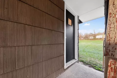 Exterior - 8845 Ebro Ct, Cincinnati, OH 45231 photo 2 of 5