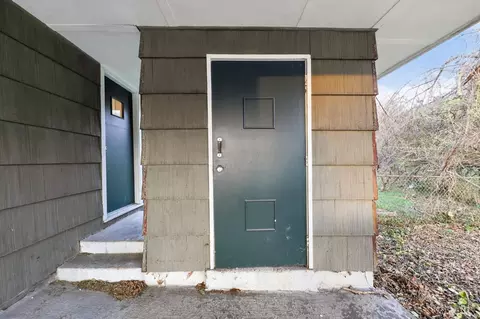 Exterior - 8845 Ebro Ct, Cincinnati, OH 45231 photo 3 of 5