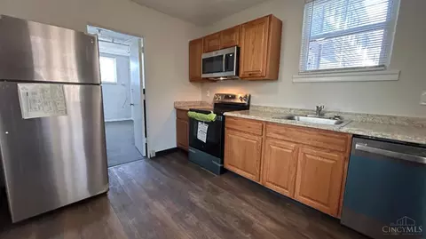 Kitchen - 6 Chalmers Ct, Greenhills, OH 45218 photo 1 of 2