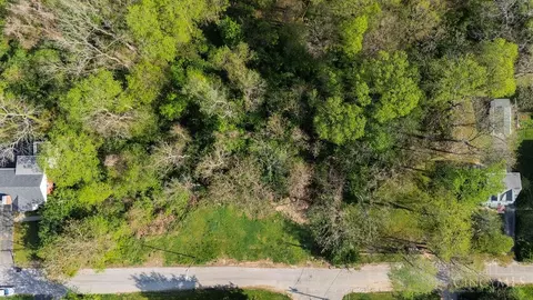 6466 Crestview Ave, Cincinnati, OH 45213