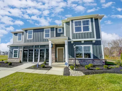 3701 Heritage Farm Ln, Batavia, OH 45103