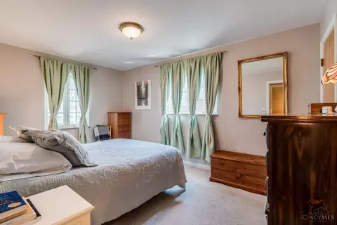 Bedroom - 46 Forest Ave, Wyoming, OH 45215 photo 1 of 4