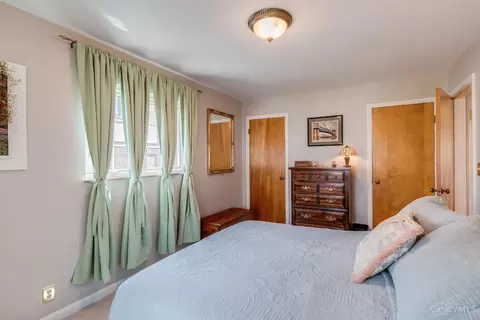 Bedroom - 46 Forest Ave, Wyoming, OH 45215 photo 2 of 4