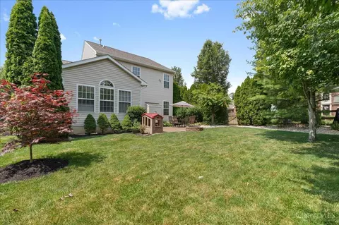 Exterior - 292 Coyote Dr, Hamilton Township, OH 45039 photo 5 of 8