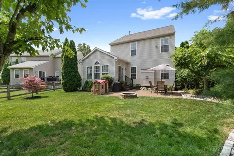 Exterior - 292 Coyote Dr, Hamilton Township, OH 45039 photo 3 of 8