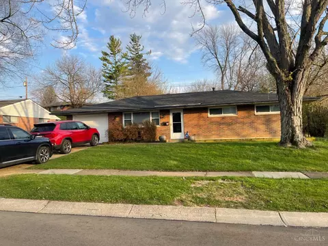 6810 Hubbard Dr, Huber Heights, OH 45424