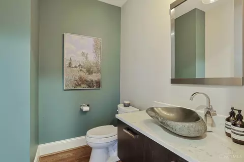 Bath - 6340 Miami Rd, Cincinnati, OH 45243 photo 4 of 9