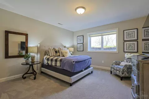 Bedroom - 6340 Miami Rd, Cincinnati, OH 45243 photo 9 of 10