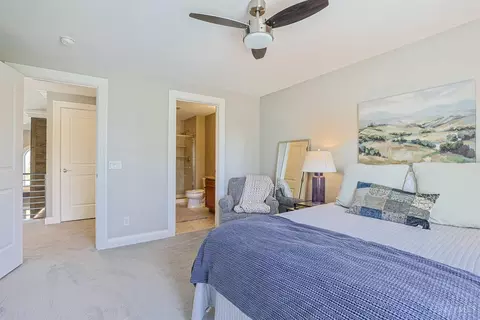 Bedroom - 6340 Miami Rd, Cincinnati, OH 45243 photo 5 of 10