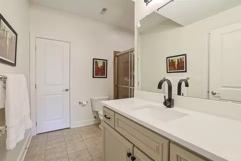 Bath - 6340 Miami Rd, Cincinnati, OH 45243 photo 7 of 9
