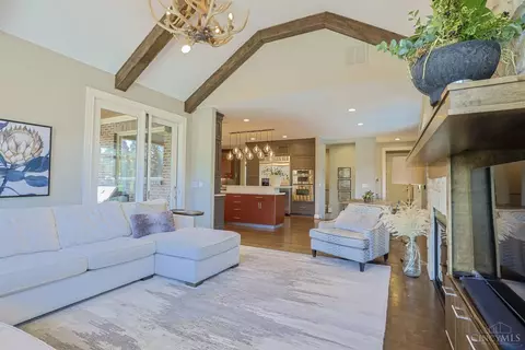 Living - 6340 Miami Rd, Cincinnati, OH 45243 photo 6 of 10