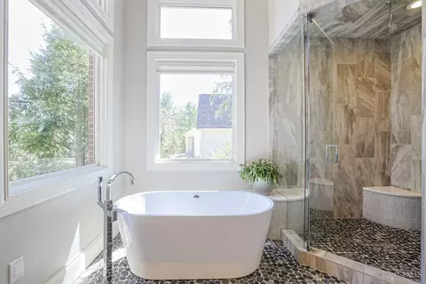 Bath - 6340 Miami Rd, Cincinnati, OH 45243 photo 3 of 9