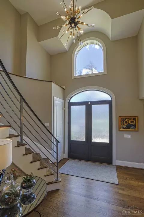 Entry Way - 6340 Miami Rd, Cincinnati, OH 45243 photo 2 of 5