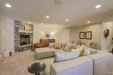 Living - 6340 Miami Rd, Cincinnati, OH 45243 photo 9 of 10