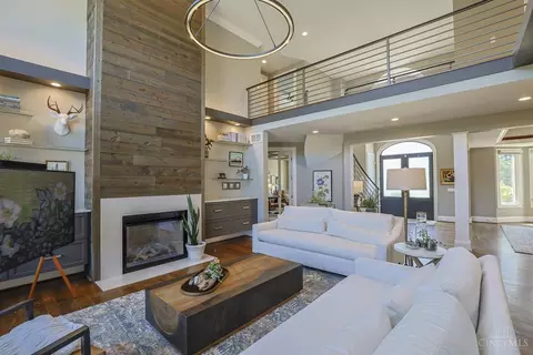 Living - 6340 Miami Rd, Cincinnati, OH 45243 photo 2 of 10