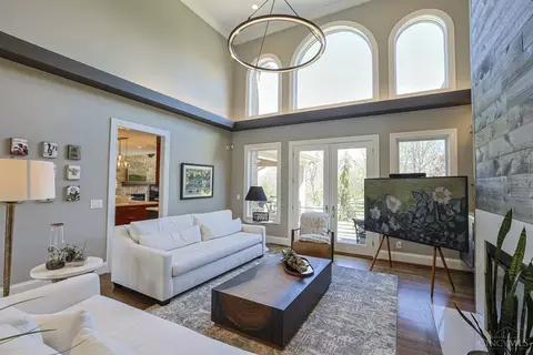 Living - 6340 Miami Rd, Cincinnati, OH 45243 photo 3 of 10