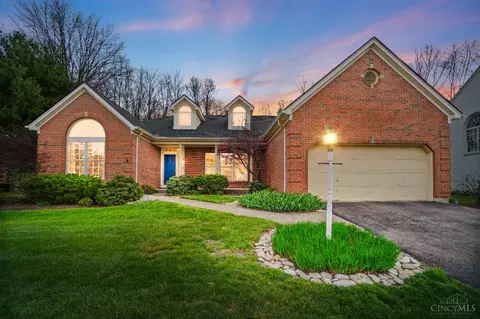 9482 Lake View Dr, Loveland, OH 45140
