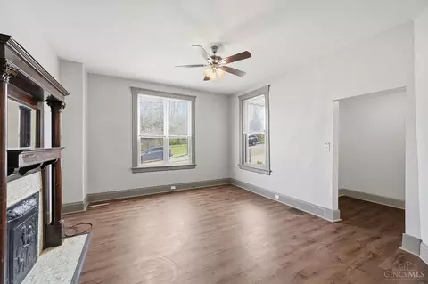 Living - 1011 Mcpherson, Cincinnati, OH 45205 photo 1 of 4