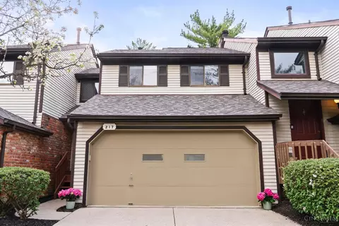 217 Droxford Close Close, Springdale, OH 45246