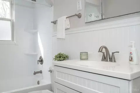 Bath - 4833 Fairview Ave, Blue Ash, OH 45242 photo 2 of 2
