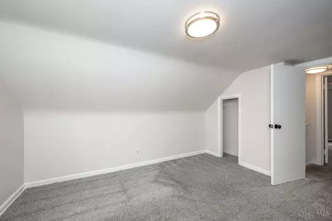 Bedroom - 4833 Fairview Ave, Blue Ash, OH 45242 photo 14 of 16