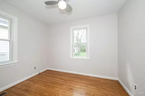 Bedroom - 4833 Fairview Ave, Blue Ash, OH 45242 photo 5 of 16