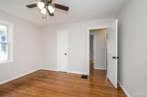 Bedroom - 4833 Fairview Ave, Blue Ash, OH 45242 photo 3 of 16