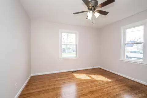 Bedroom - 4833 Fairview Ave, Blue Ash, OH 45242 photo 1 of 16