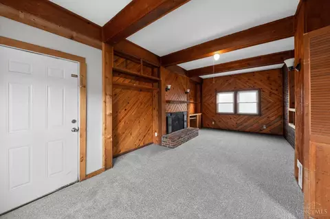 Living - 8627 Reading Rd, Reading, OH 45215 photo 6 of 7