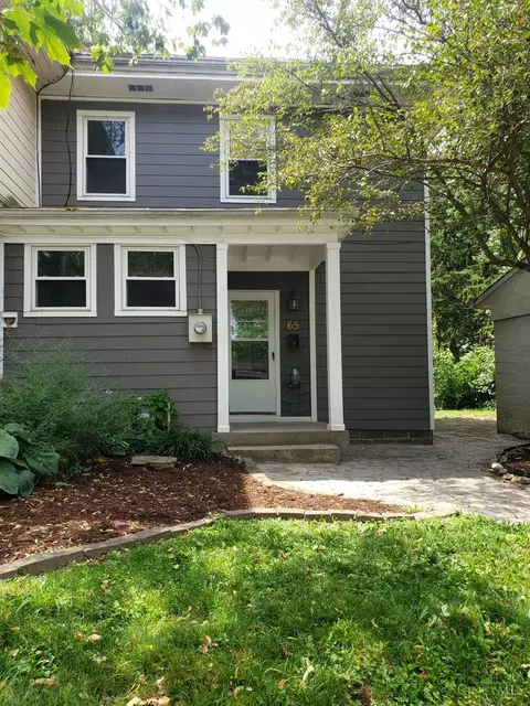 65 Drummond St, Greenhills, OH 45218