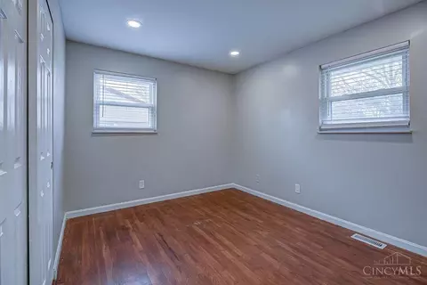 Bedroom - 7938 Queens Ave, Cincinnati, OH 45236 photo 5 of 7