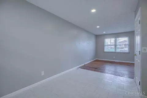 Living - 7938 Queens Ave, Cincinnati, OH 45236 photo 5 of 6