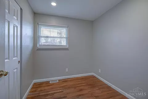 Bedroom - 7938 Queens Ave, Cincinnati, OH 45236 photo 1 of 7
