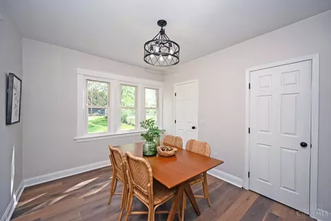 Dining - 1933 Hewitt Ave, Cincinnati, OH 45207 photo 1 of 2