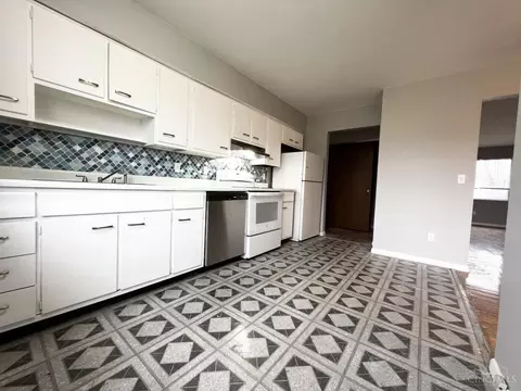 Kitchen - 2901 Tower Ave, Cincinnati, OH 45238 photo 3 of 3