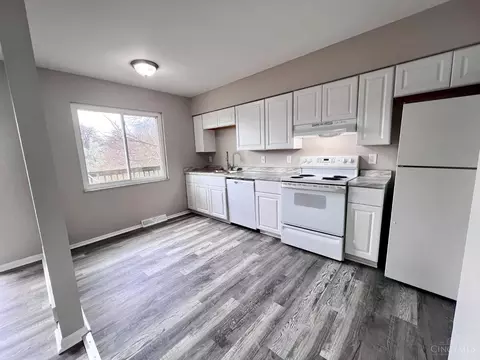 Kitchen - 2901 Tower Ave, Cincinnati, OH 45238 photo 1 of 3
