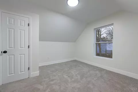 Bedroom - 5618 Prentice St, Cincinnati, OH 45227 photo 5 of 6