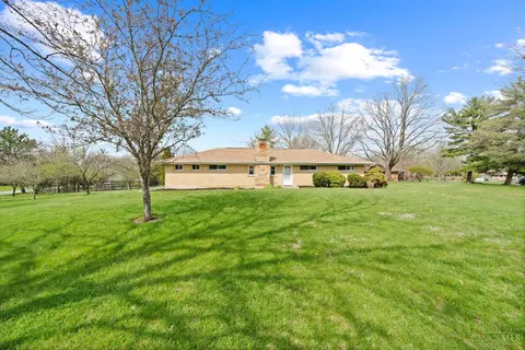 200 Woodland Rd, Mason, OH 45040