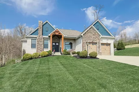 3380 Mohler Woods Ln, Evendale, OH 45241