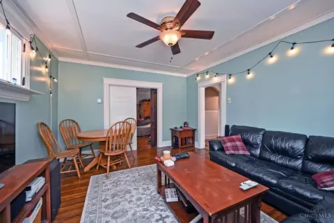 Living - 336 Warner St, Cincinnati, OH 45219 photo 3 of 3