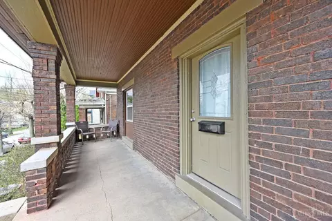 Exterior - 336 Warner St, Cincinnati, OH 45219 photo 4 of 9