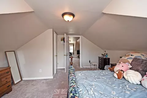 Bedroom - 336 Warner St, Cincinnati, OH 45219 photo 7 of 7
