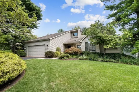 107 Bentwood Ct, Blue Ash, OH 45241