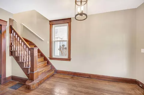 Entry Way - 129 Pike St, Reading, OH 45215 photo 3 of 4