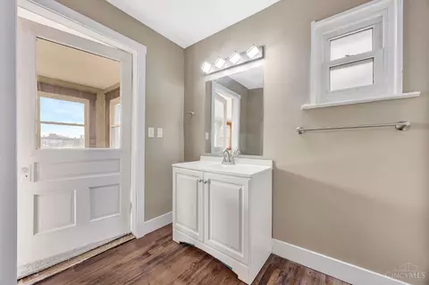 Bath - 129 Pike St, Reading, OH 45215 photo 2 of 2