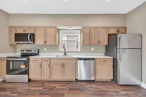 Kitchen - 129 Pike St, Reading, OH 45215 photo 2 of 2