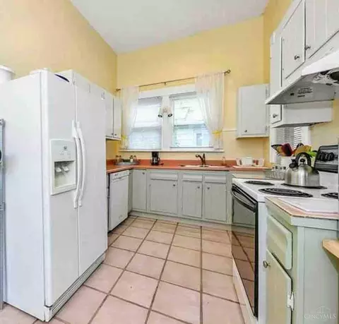 Kitchen - 308 Main St, Mason, OH 45040 photo 1 of 3